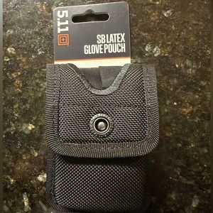 5.11 nylon glove pouch